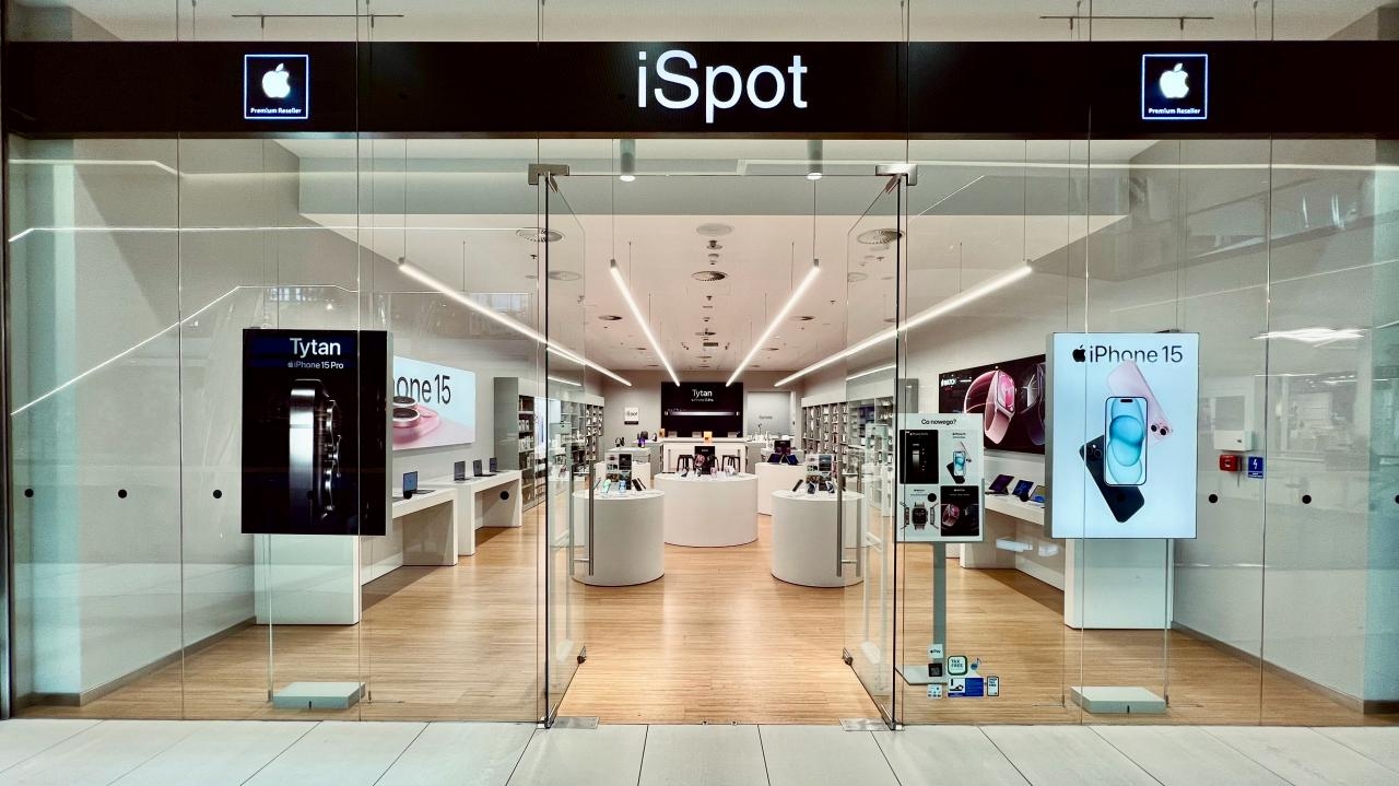 Opening of the new iSpot Apple Premium Reseller showroom at Galeria MM in Poznań