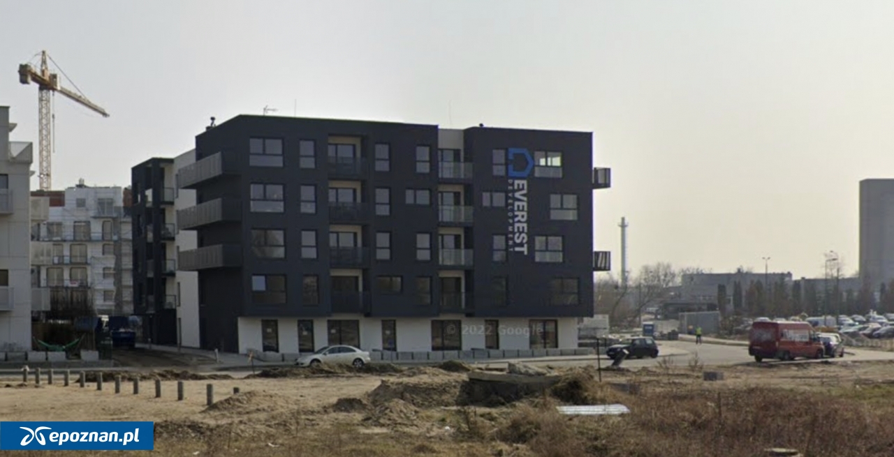 Jeden z bloków wybudowanych w Poznaniu pod szyldem Everest Development | fot. Google Street View
