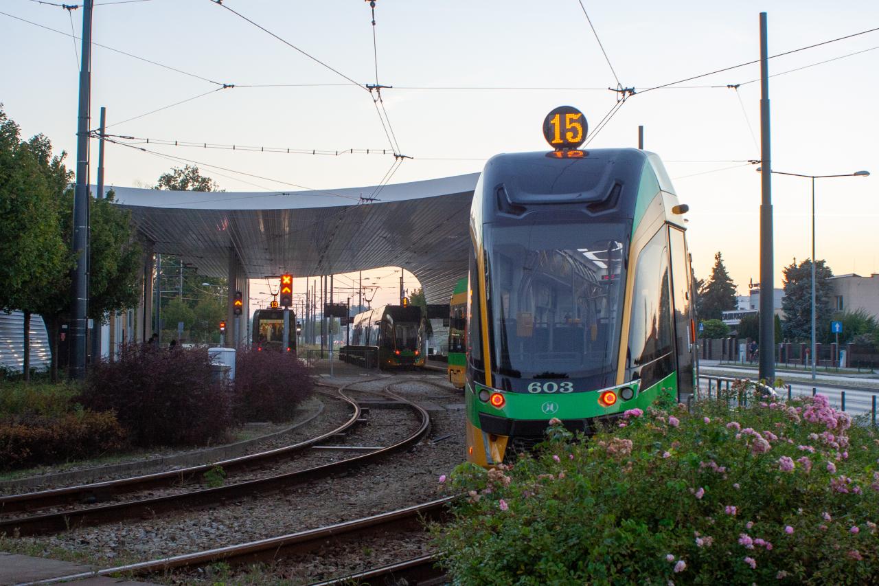 Koniec prac na ważnej pętli. Od dziś dojeżdżają tu tramwaje i autobusy