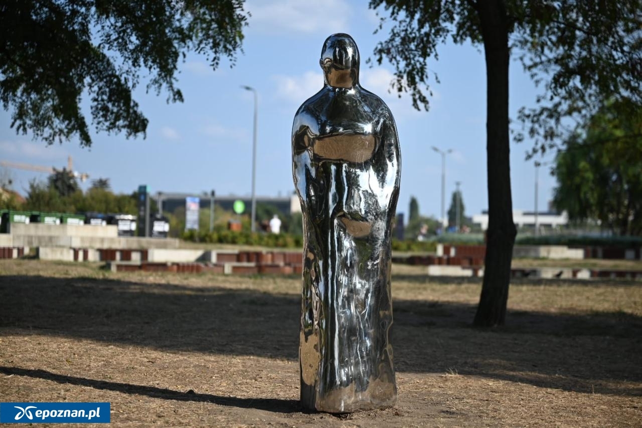 Pomnik Wiedźmy ustawiony we wrześniu w Poznaniu | fot. LP