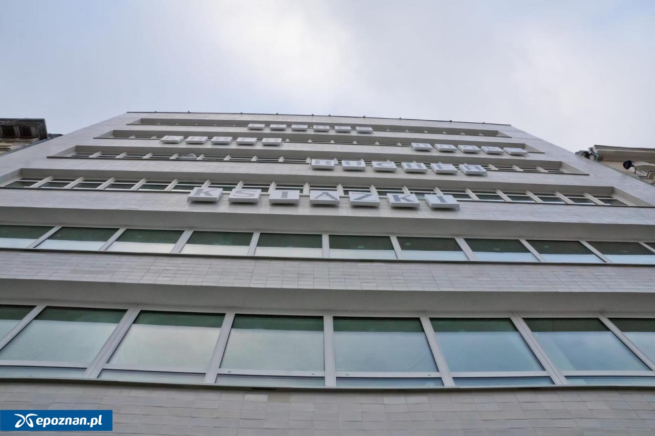 Wielkimi krokami zbliża się koniec remontu legendarnego budynku w centrum Poznania