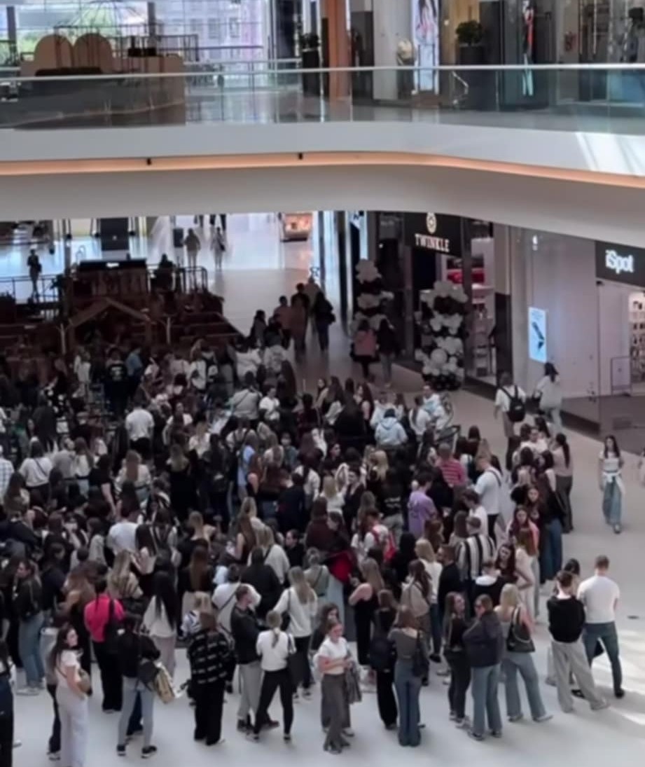Słynna youtuberka otworzyła sklep w poznańskiej galerii. To pierwszy taki sklep poza Warszawą! Na otwarciu były gigantyczne tłumy