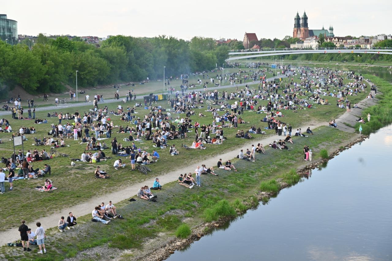 Ogromne tłumy nad Wartą. Zapach grilla unosił się niemal nad całym miastem. Pamiętajcie o zachowaniu czystości!