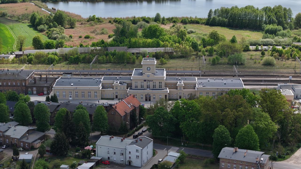 Niemal stuletni dworzec kolejowy w regionie przeszedł modernizację. Tak wygląda dziś