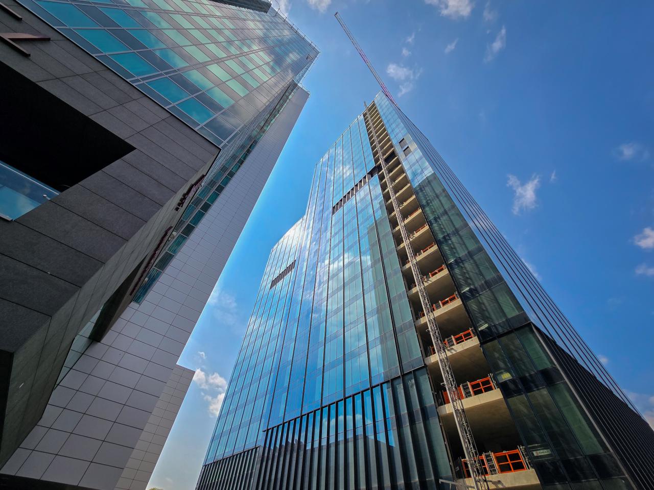 Tak dziś wygląda najwyższy budynek w naszym mieście. Prace wciąż tu trwają