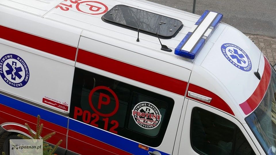 Region. Kobieta upadła na chodnik. "Zaczęła tracić funkcje życiowe"