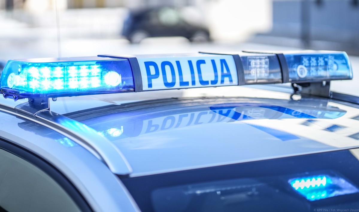 Mężczyzna z siekierą na Morasku