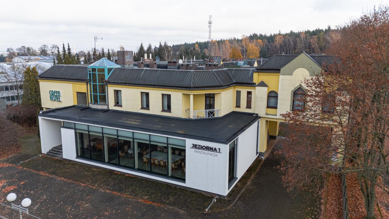 Włamanie do budynku dawnego hotelu pod Poznaniem. "System monitoringu zarejestrował przebieg całego zdarzenia"