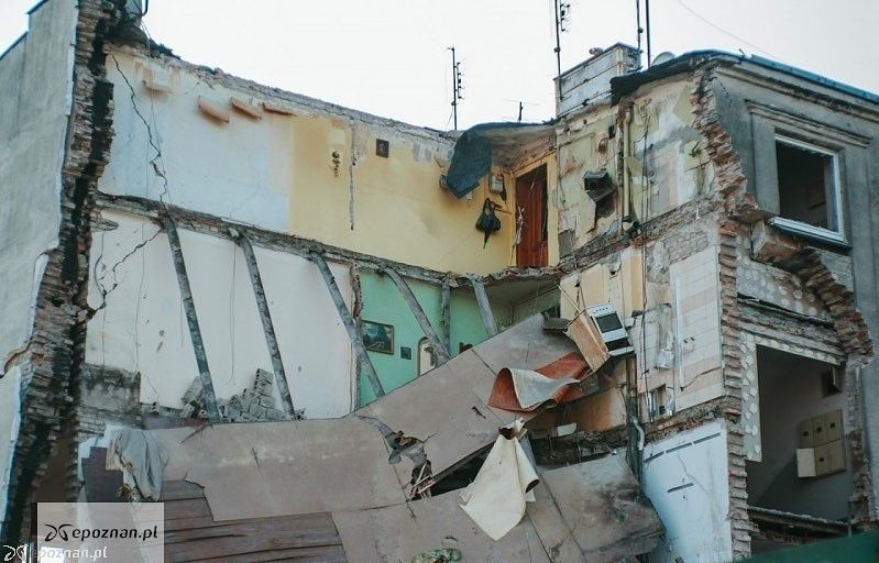 Kobieta straciła syna w wybuchu kamienicy na Dębcu. Do dziś nie wypłacono jej zadośćuczynienia