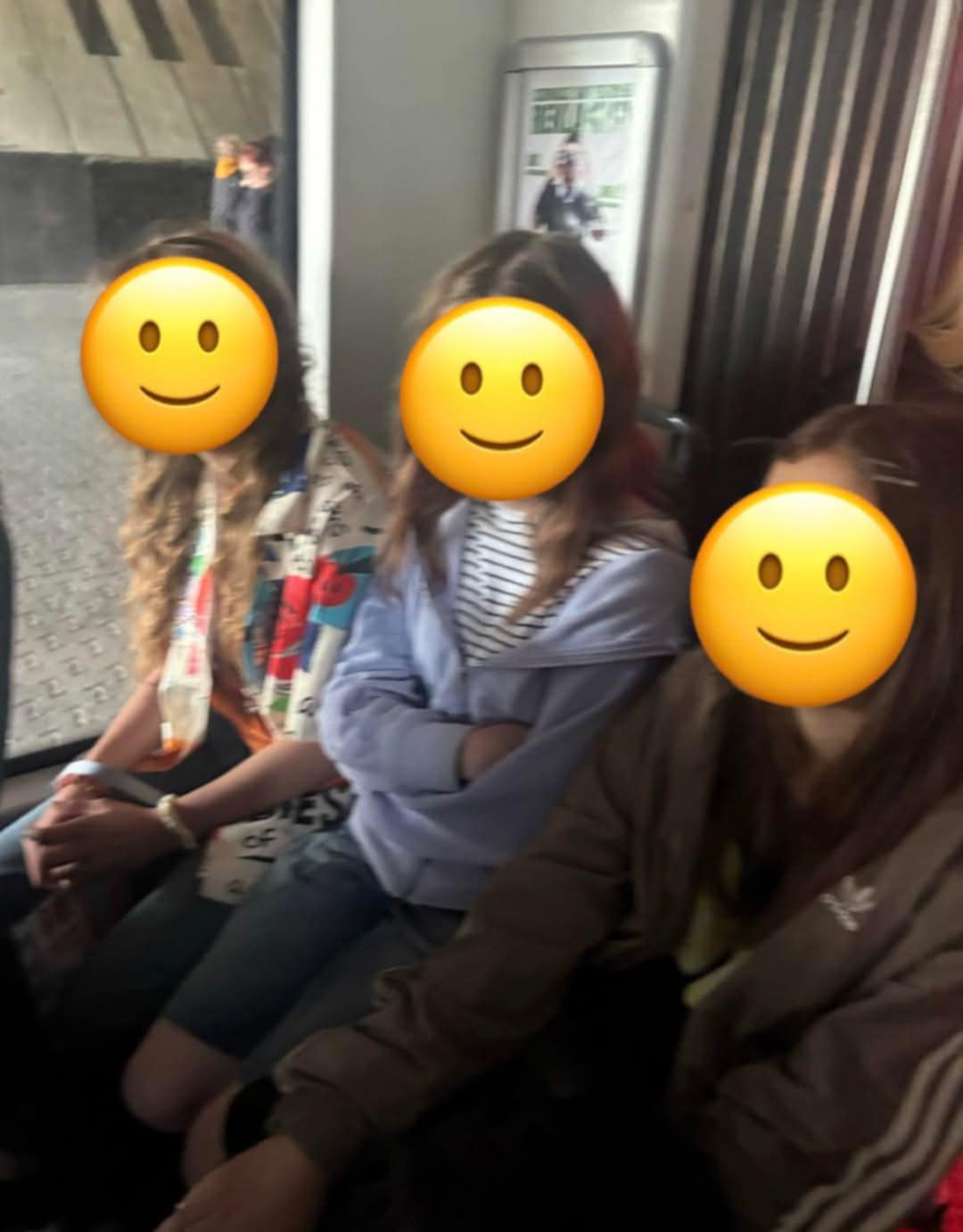 Młodzież jadąca tramwajem naśmiewała się z dziewczyny z zespołem Downa. Mieszkanka Łazarza zaapelowała do rodziców