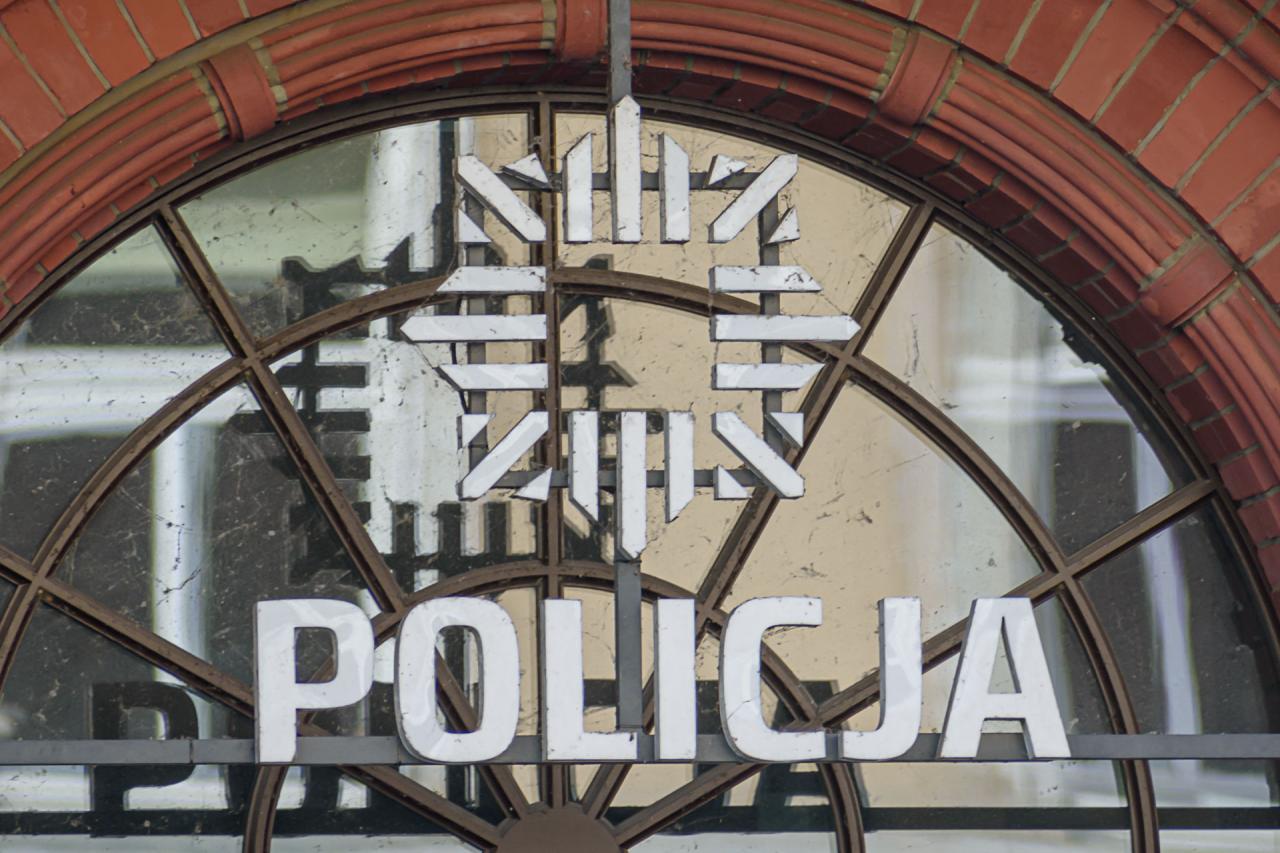 Poznański policjant podejrzany o pedofilię usłyszał zarzut