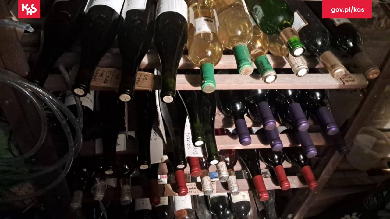 Nielegalnie produkowano wino w… winnicy na południu regionu