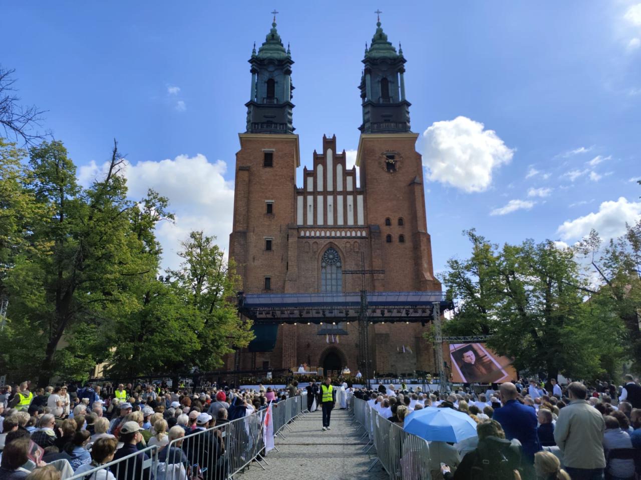 W Poznaniu trwa beatyfikacja księdza, który został zastrzelony na oczach dzieci