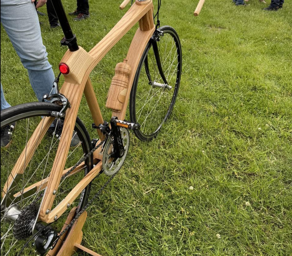 Wszystkie były wyjątkowe, ale zwycięzca może być jeden – to oryginalny rower szosowy