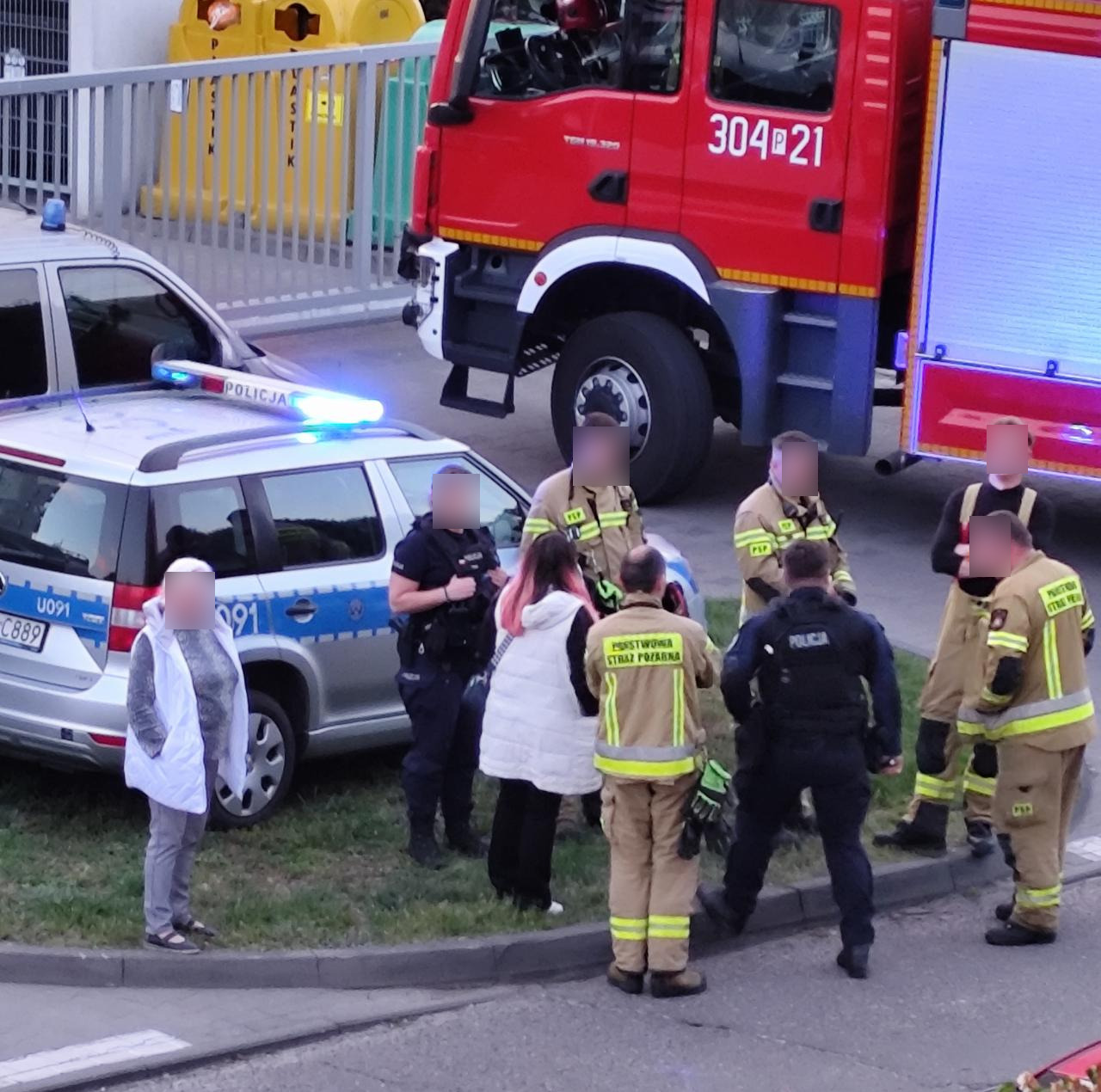 Akcja służb na poznańskim osiedlu. Powodem – znalezisko w piwnicy
