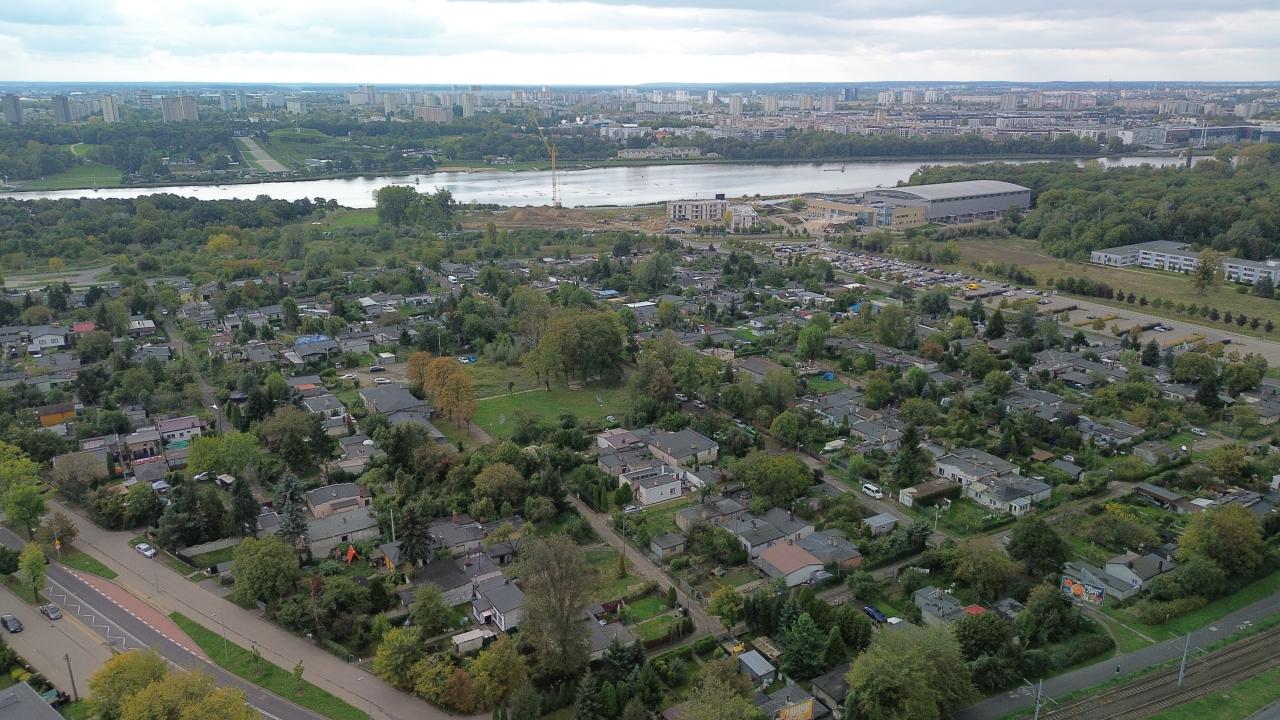 Osiedle Maltańskie: archidiecezja dogaduje się z ZKZL. Mieszkańcy osiedla dostaną miejskie "mieszkania do remontu"?