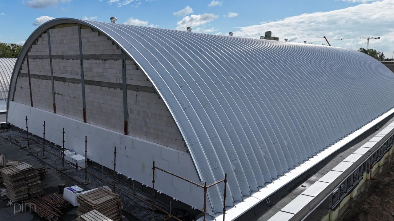 Duża inwestycja dla sportowców w Poznaniu."Hala jest już pod dachem"