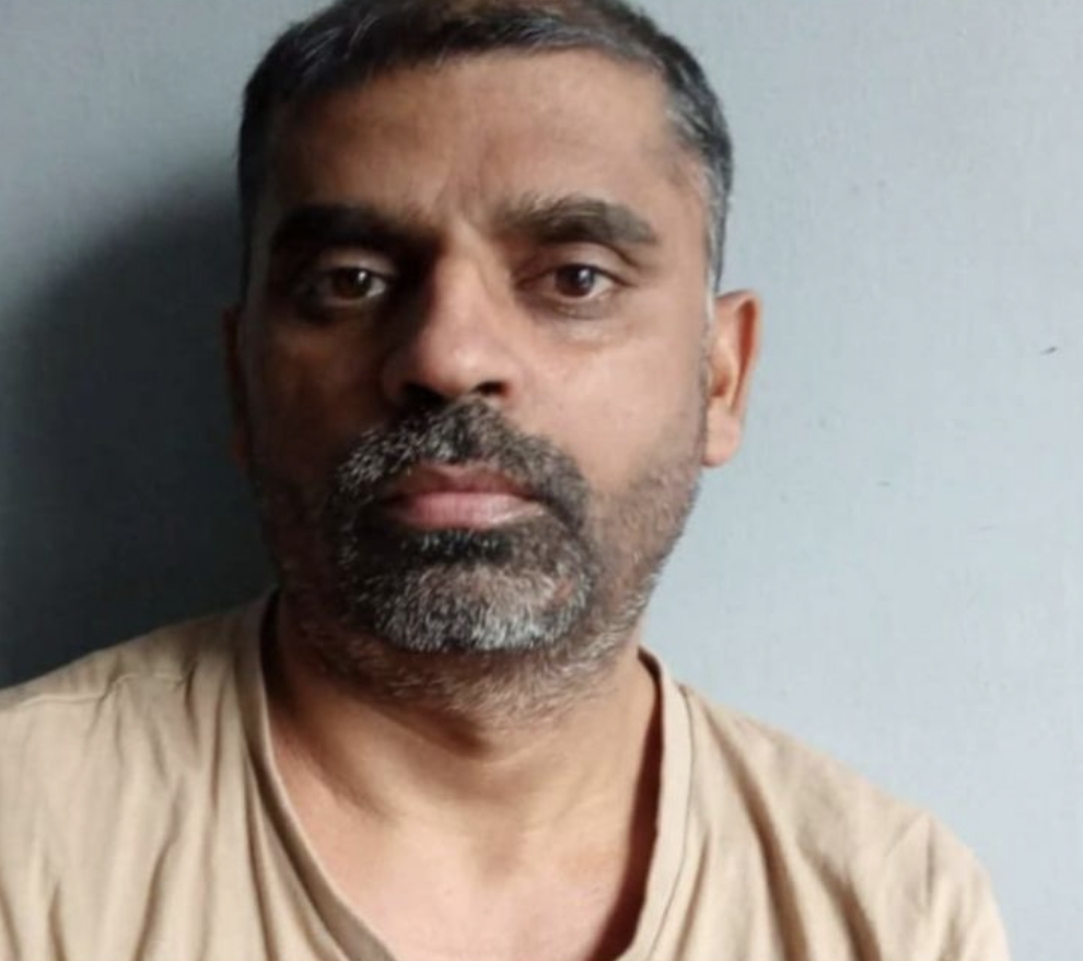 Szukam pracy w kebabie. "Żona mnie wyrzuciła z domu, gdy dowiedziała się, iż ukryłem dwa śluby w Pakistanie"