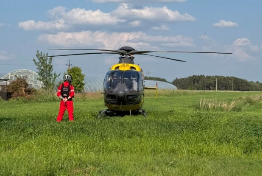 Region. Kierowca ciężarówki potrącił rowerzystę. Lądował śmigłowiec
