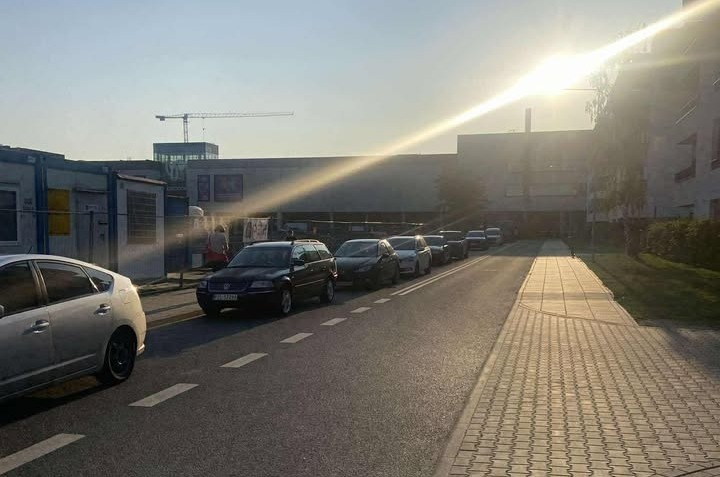 "Sypialnia" Poznania wcale nie chce nowych miejsc parkingowych. Pod petycją podpisało się ponad 160 osób