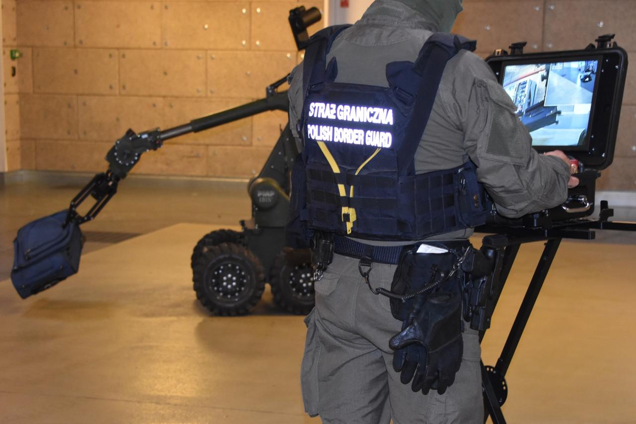 Miał być urlop na Teneryfie, została w Polsce. Przez głupi żart na poznańskim lotnisku