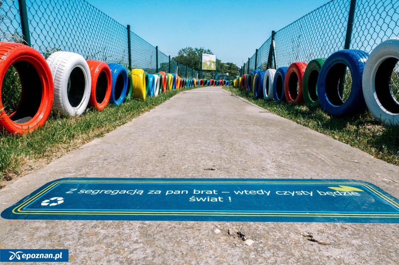 Na placu zabaw, który powstał na wysypisku śmieci przywitają wakacje