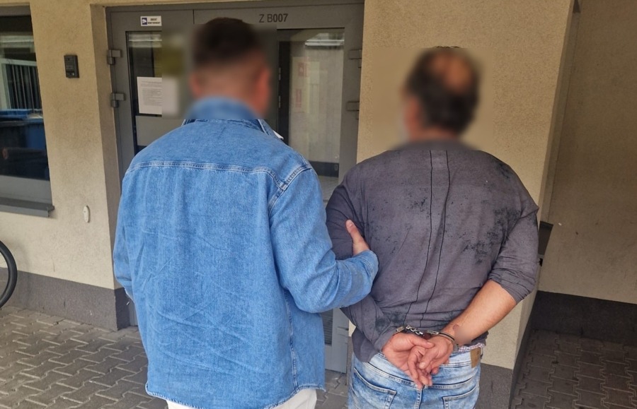 Rom – "odbierak" przyłapany na gorącym uczynku pod Poznaniem. Uratowano kosztowności 77-letniej seniorki