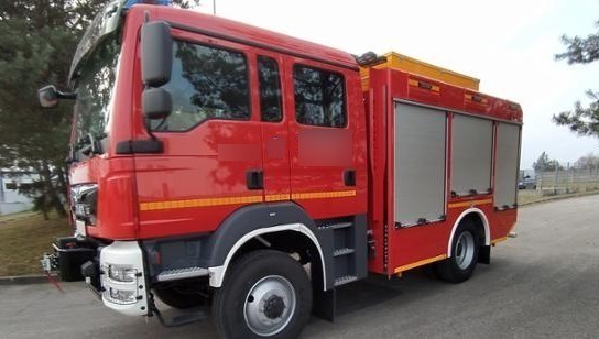 Duży pożar pod Poznaniem. Ewakuowano zwierzęta