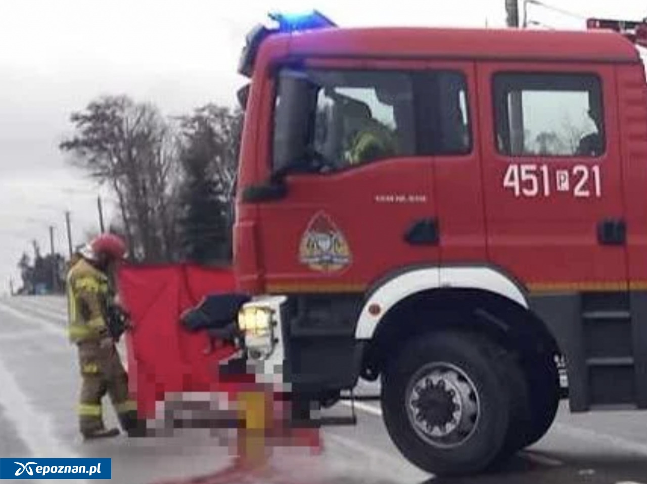 Dramatyczny wypadek z udziałem 17-latka, którego ciało znaleziono 1,5 km od miejsca zdarzenia. Jeden z kierowców usłyszał wyrok