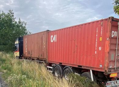 O krok od tragedii w regionie. Kierowca zasnął za kierownicą ciężarówki!