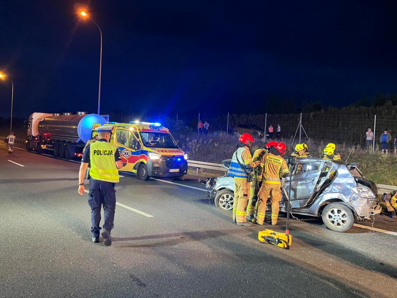 Poważny wypadek w regionie. Na "ekspresówce" wylądował śmigłowiec LPR