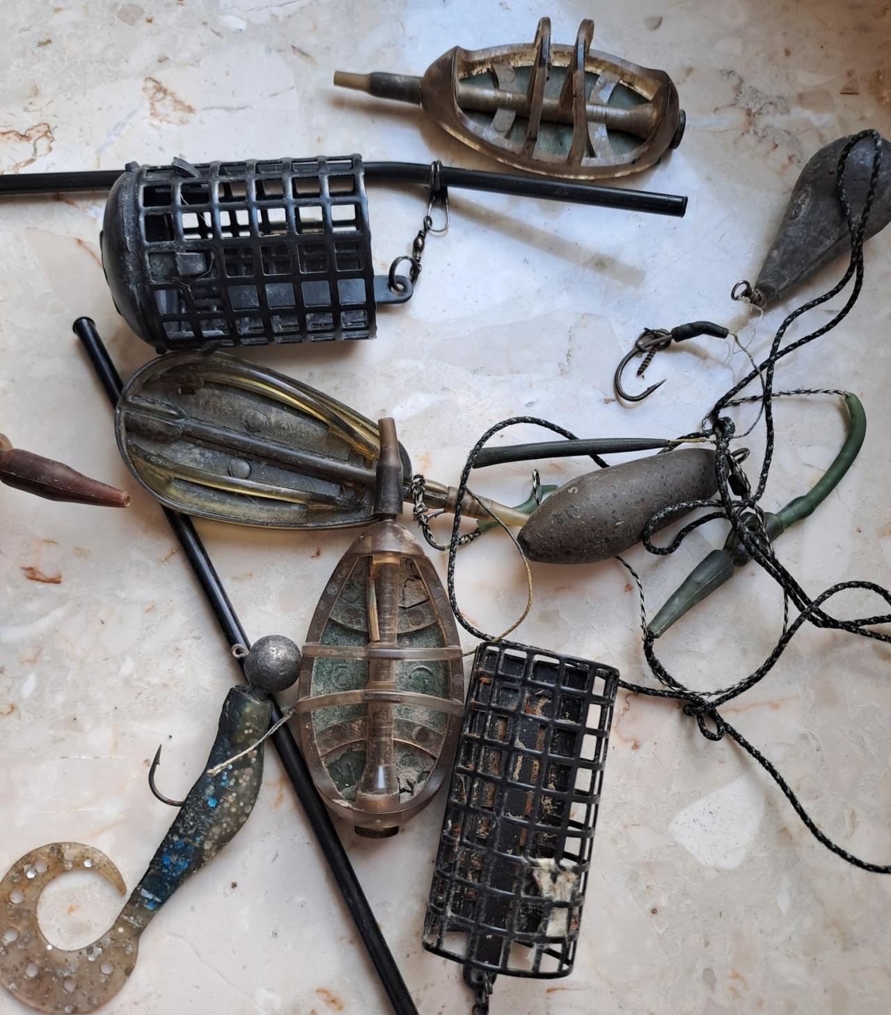 Wędkują w fontannach. Jest apel podpoznańskiej gminy!