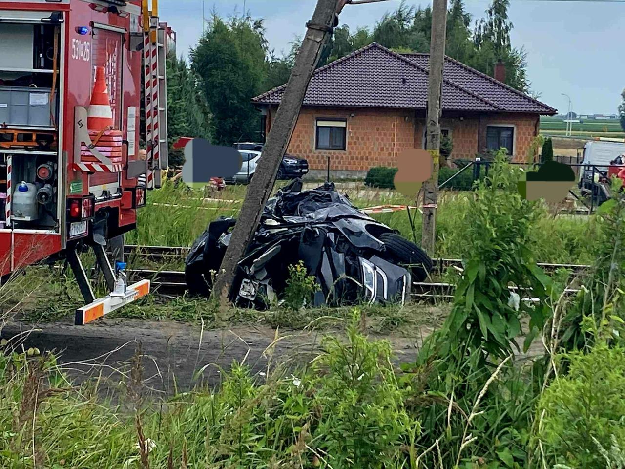 Poważny wypadek na południu regionu. Auto zderzyło się z pociągiem