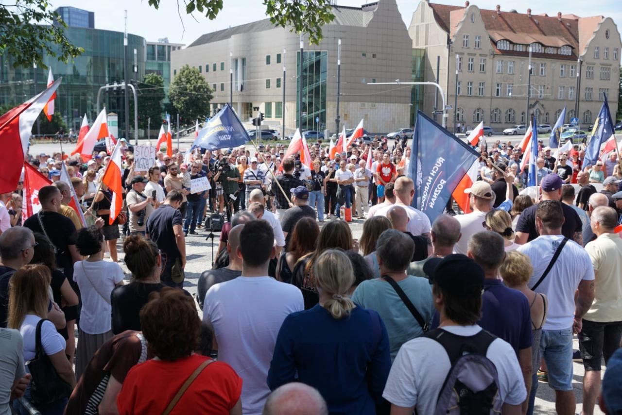Pikieta Konfederacji przeciwko migracji odbyła się w Poznaniu
