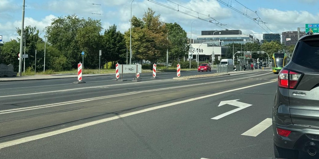 Zwężenia na moście Królowej Jadwigi. "Jeżdżę 6 razy dziennie, mimo wakacji ogromne korki"
