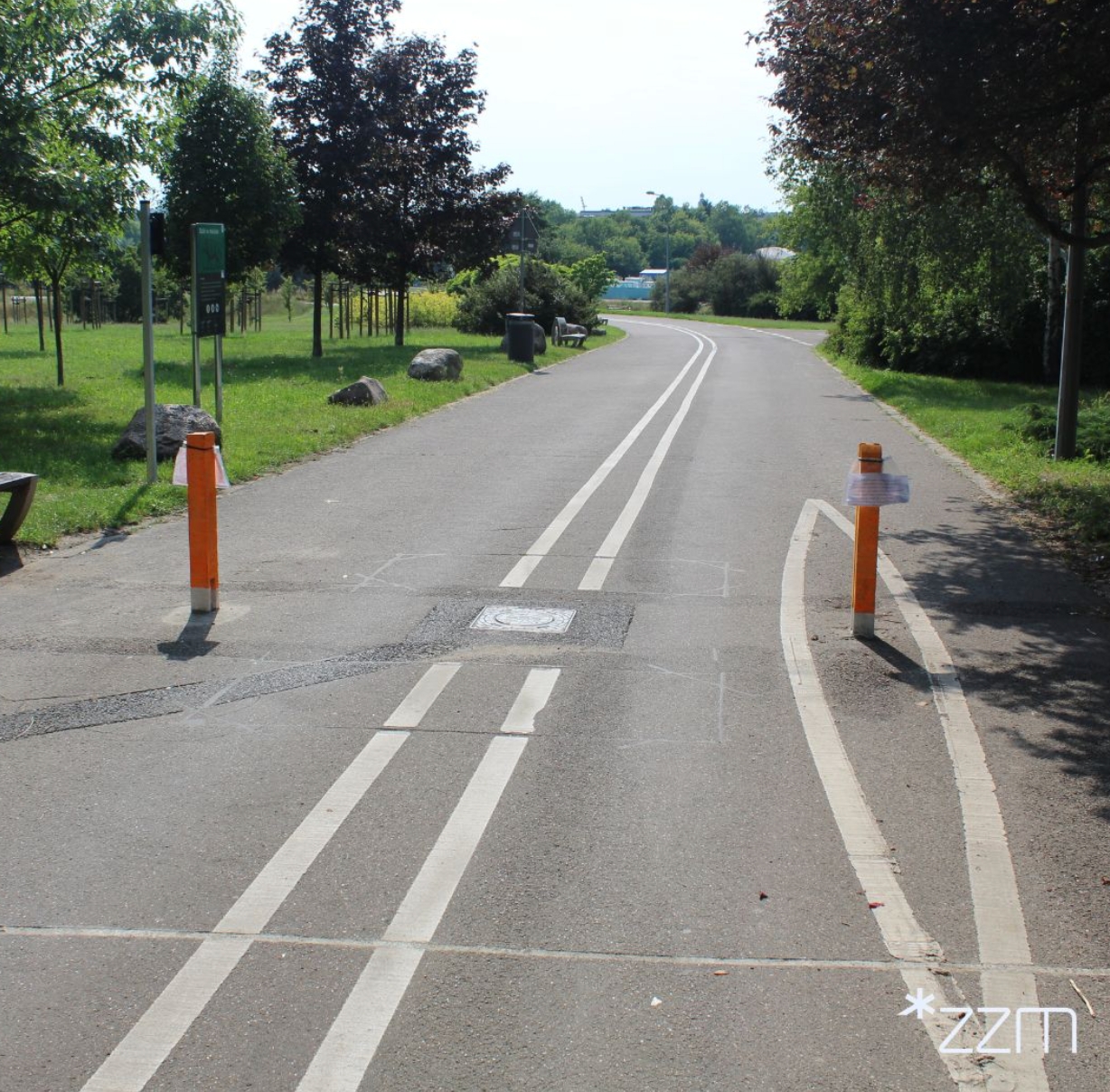 Koniec z wjeżdżaniem autem do poznańskiego parku. Postawiono automatyczny słupek