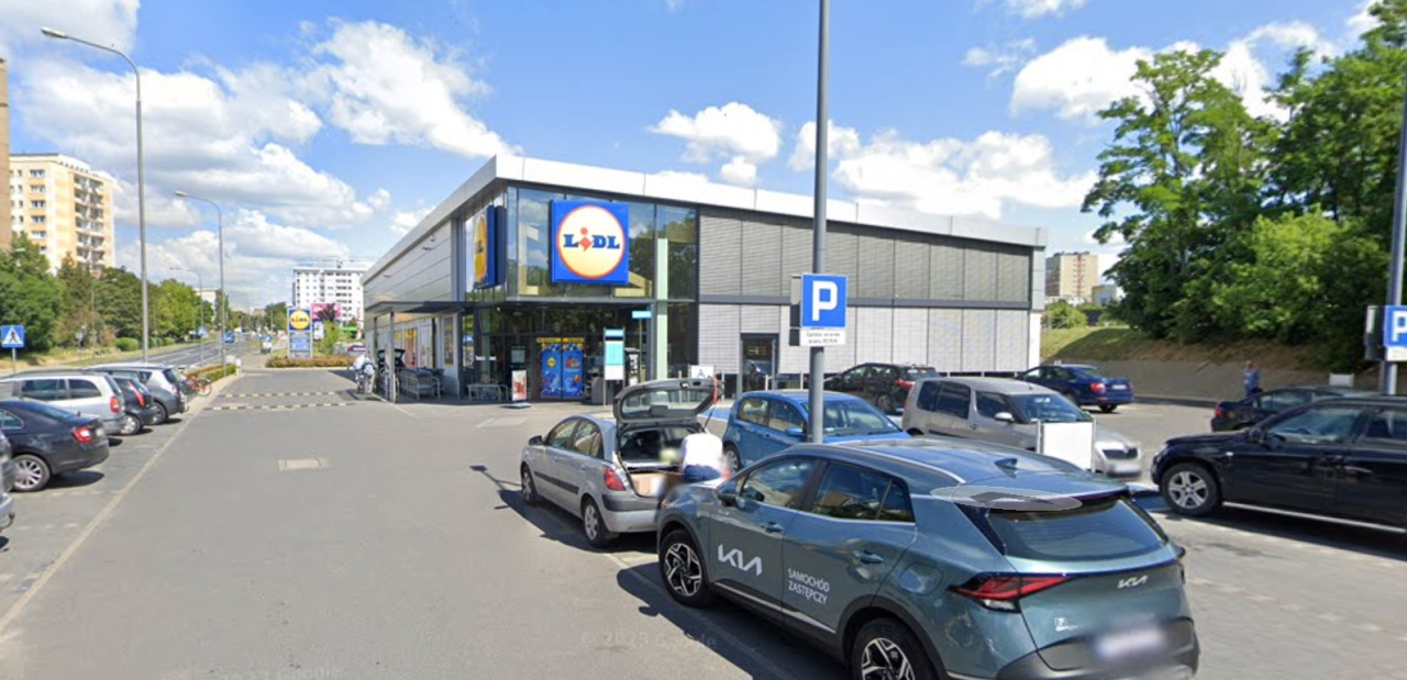 Ekspresowy remont w poznańskim Lidlu, mieszkańcy okolicy nie mogli spać. "Do 3.00 w nocy cięcie posadzek i kucie w betonie"