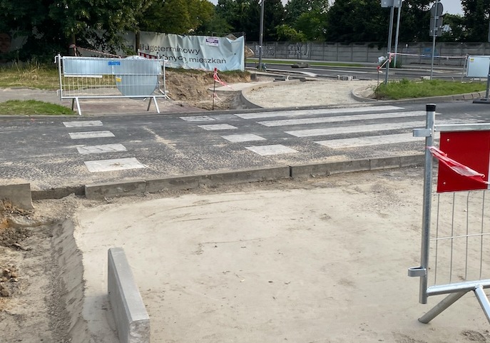 Ulica w Poznaniu zamknięta od tygodnia, "nie widać, żeby coś się działo"