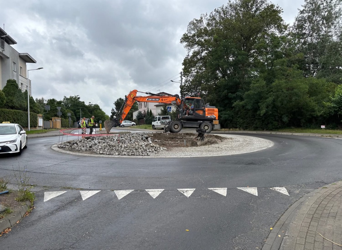 Likwidują rondo na Naramowicach? "To jest żart"