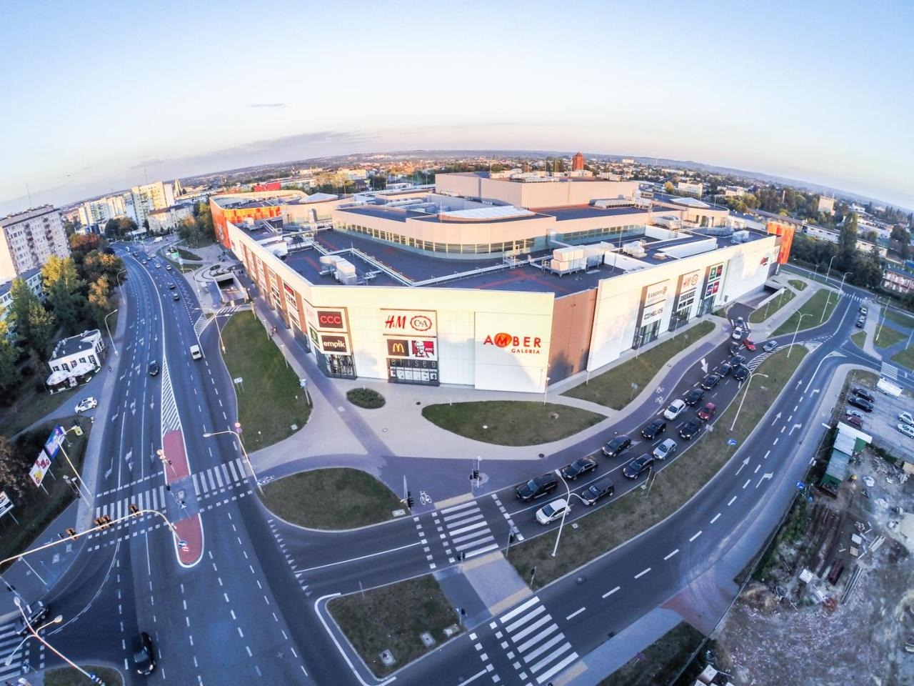 Wieczorny wybuch w galerii handlowej w regionie. Ucierpiał pracownik