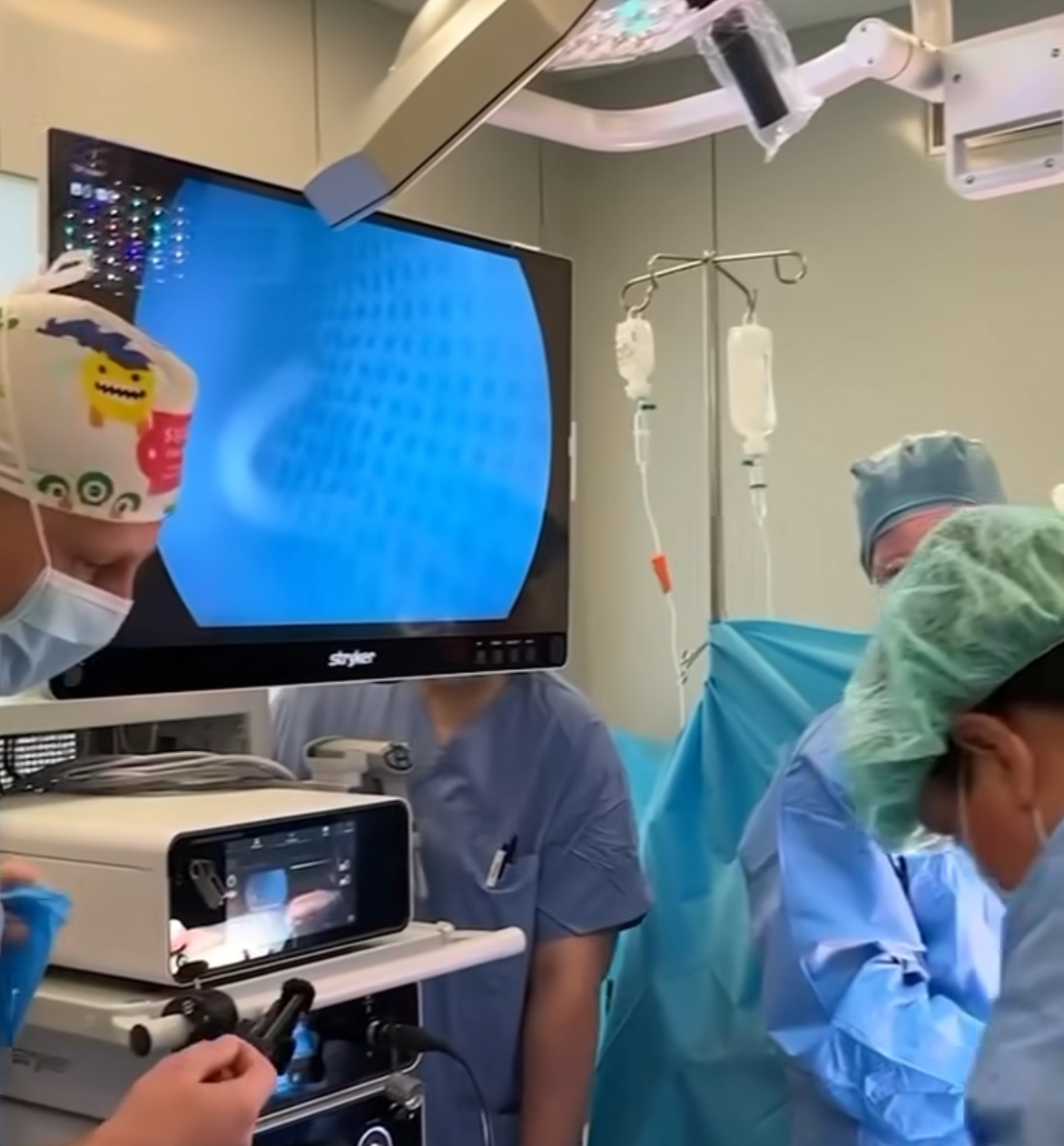 W Poznaniu przeprowadzono pierwszy taki zabieg dający nadzieję osobom z rakiem. Gigantyczne zainteresowanie pacjentów