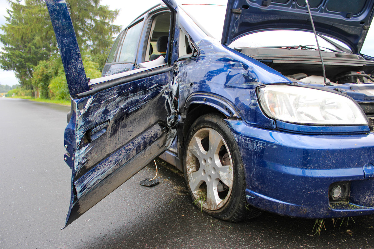 Sprawca poważnego wypadku w regionie kłamał. gwałtownie okazało się, iż trzeciej osoby w aucie nie było