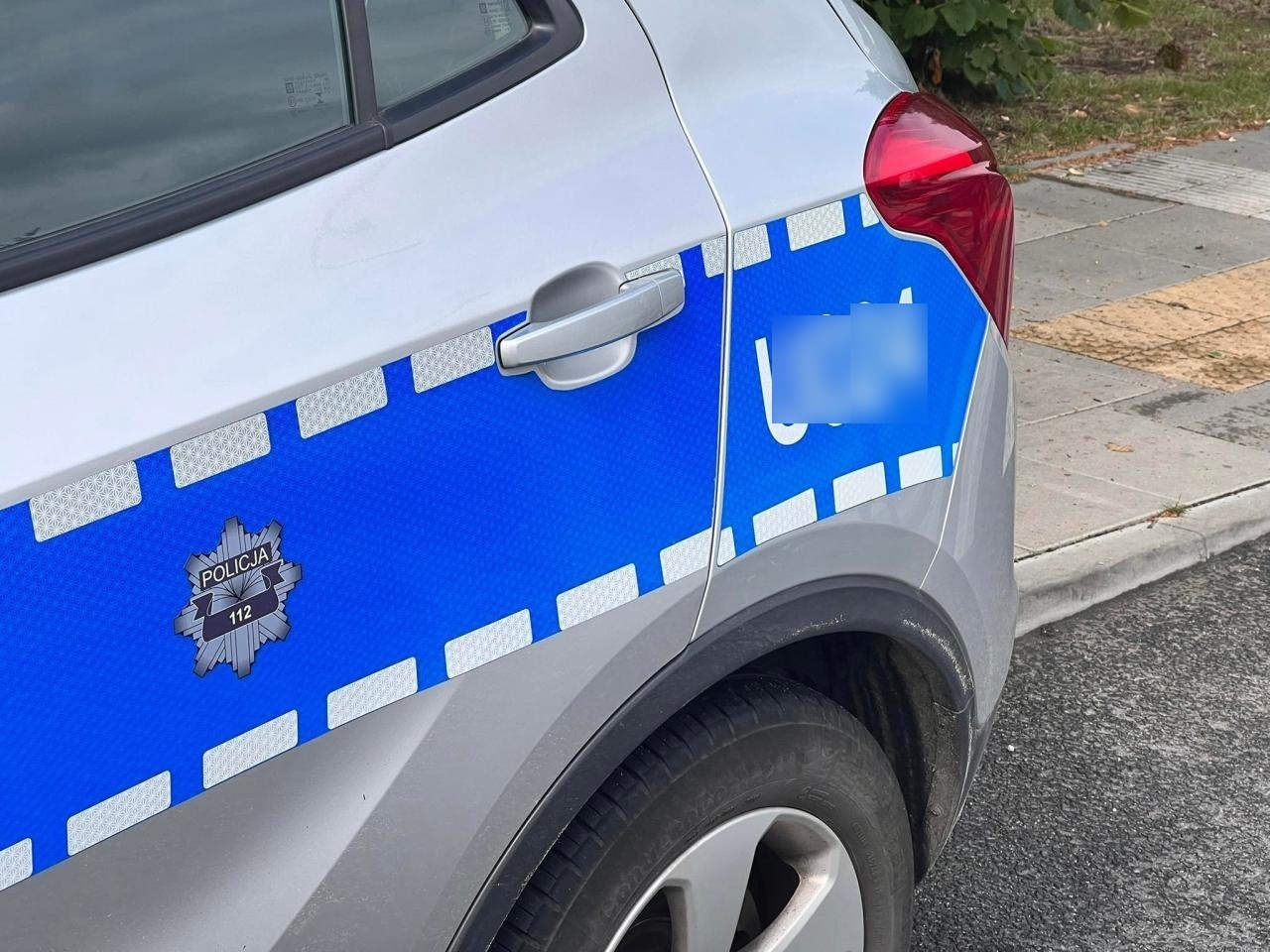 Niebezpieczny wypadek w powiecie poznańskim. Zderzyły się cztery samochody. Są osoby ranne. Korki i utrudnienia na drodze