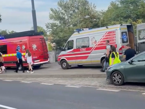 Potrącenie człowieka przez pociąg. Służby prowadzą działania w centrum Poznania