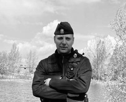 Żałoba w wielkopolskiej policji. "Nasz kolega zginął tragicznie w wypadku kolejowo-drogowym"