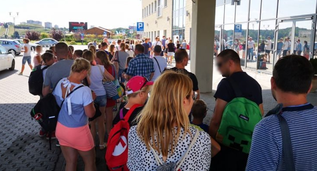 Ogromne kolejki do Term Maltańskich. "Marne szanse na wejście"