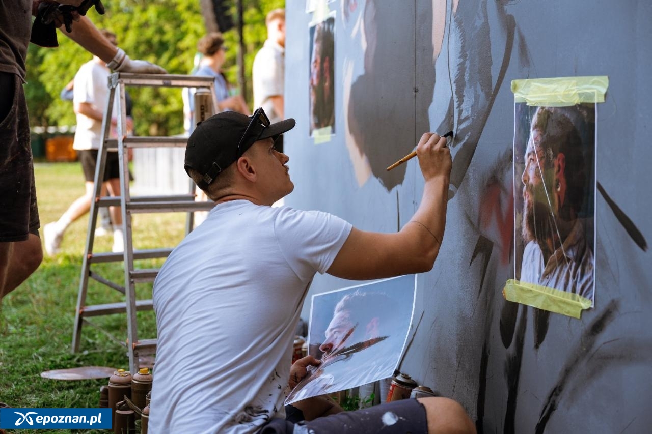 Organizatorzy wydarzenia promowali je podczas Festiwalu BitterSweet. Powstały tam murale przedstawiające artystów występujących na Cytadeli | fot. UM Poznań