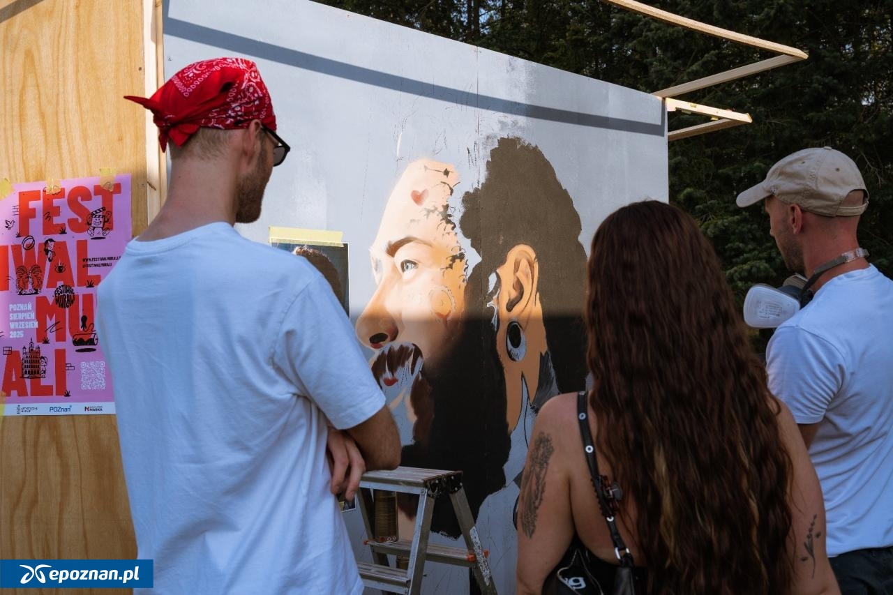 Organizatorzy wydarzenia promowali je podczas Festiwalu BitterSweet. Powstały tam murale przedstawiające artystów występujących na Cytadeli | fot. UM Poznań
