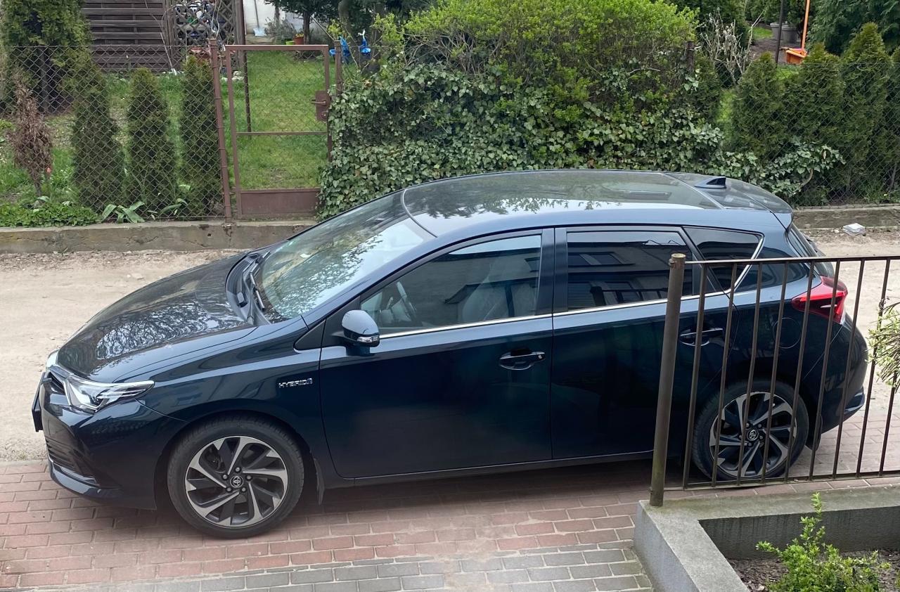 Świerczewo: w nocy skradziono samochód. Właścicielka oferuje nagrodę dla osoby, która pomoże odnaleźć auto