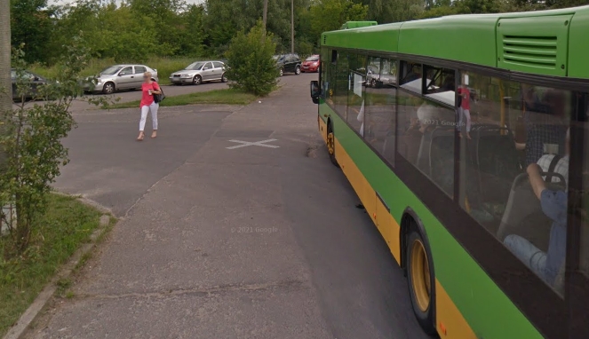 Mieszkanka Kórnika o przykrej niespodziance w Poznaniu. "Przystanek niedostosowany do wózków inwalidzkich"